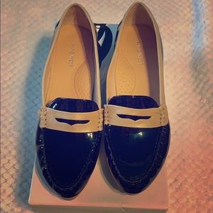 ✨NEVER WORN✨ Nine West Loafers Size 10